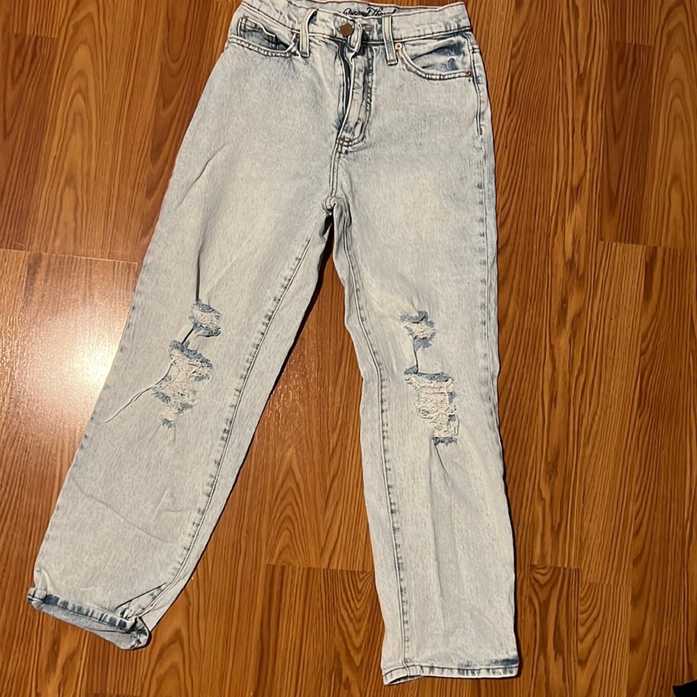 Universal thread jeans